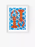 EAST END PRINTS Alice Straker 'Langoustines auf Blau' Gerahmter Druck