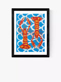 EAST END PRINTS Alice Straker 'Langoustines auf Blau' Gerahmter Druck