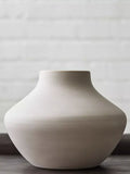West Elm Keramik-Tischvase, H 21 cm, Neutral