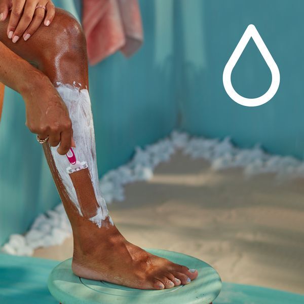 Venus Simply Disposable Razors x4 GOODS Superdrug