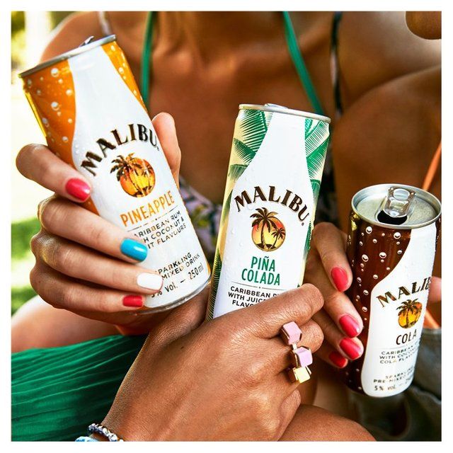 Malibu Coconut Rum & Pineapple Sparkling Pre-Mixed Can 25cl