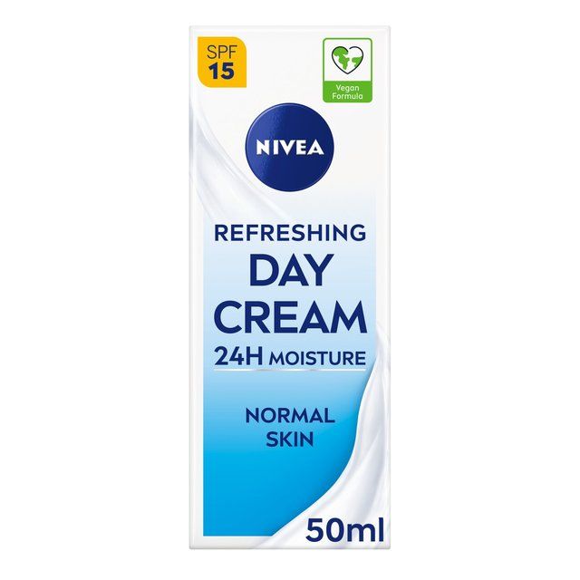 NIVEA Day Cream Face Moisturiser for Normal Skin SPF15 50ml