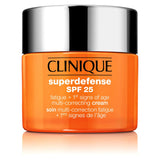 Clinique Superdefense™ SPF 25 Multi-Korrekturcreme gegen Müdigkeit und erste Anzeichen der Hautalterung für fettige Haut, 50 ml 