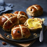 M&amp;S Luxus-Hot-Cross-Buns, 4 Stück pro Packung