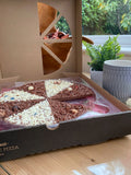 The Gourmet Chocolate Pizza Co. Köstliches Dilemma: 10-Zoll-Schokoladenpizza 