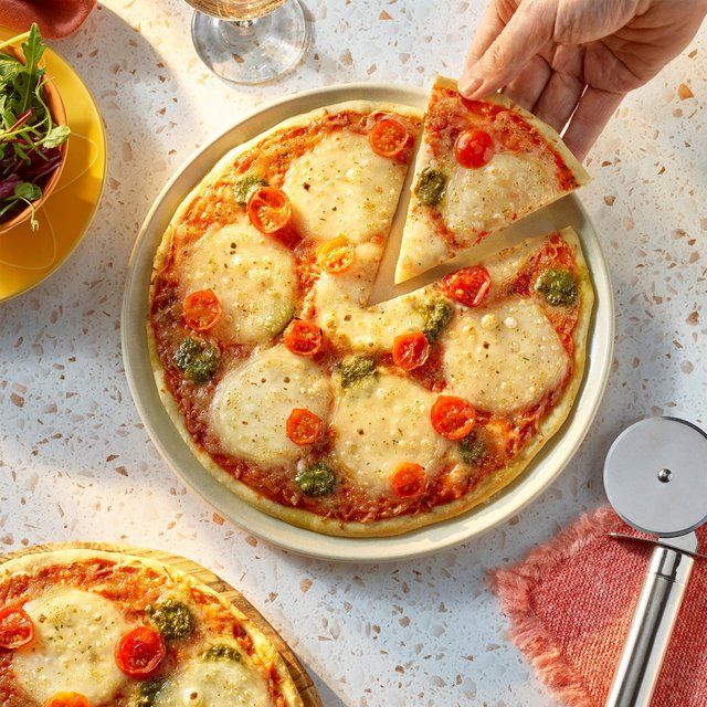 Dr. Oetker Ristorante Gluten Free Mozzarella Cheese Pizza   335g