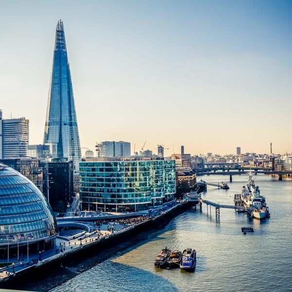 Find Me a Gift Escape for 2 &amp;amp; View from Shard with Bubbly