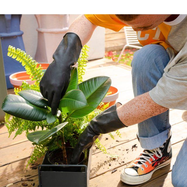 Marigold Outdoor Tough Gloves XL   1pair