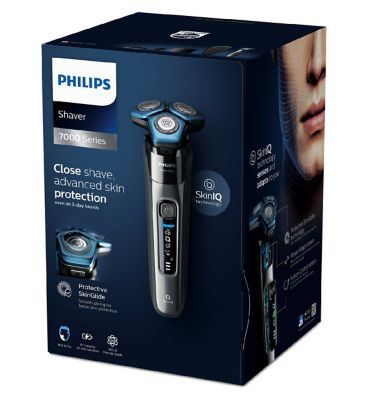 Philips Series 7000 Wet &amp;amp; Dry Electric Shaver with Charging Station and Pouch - S7788/59