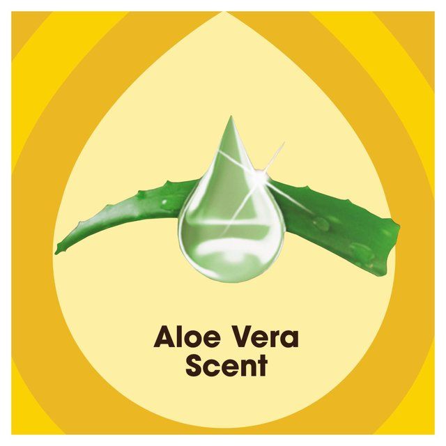 Pledge Expert Care Wood Cleaner Spray Aloe Vera   500ml